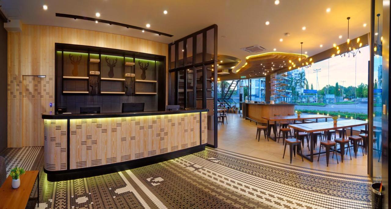 Bulatan Hostel Tanjong Aru Bagian luar foto